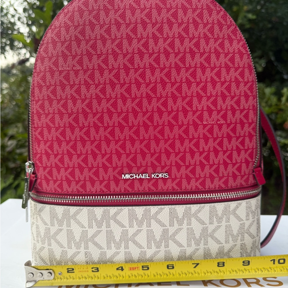 Michael Kors Signature Rhea medium Backpack Dark Raspberry - Picture 12 of 13